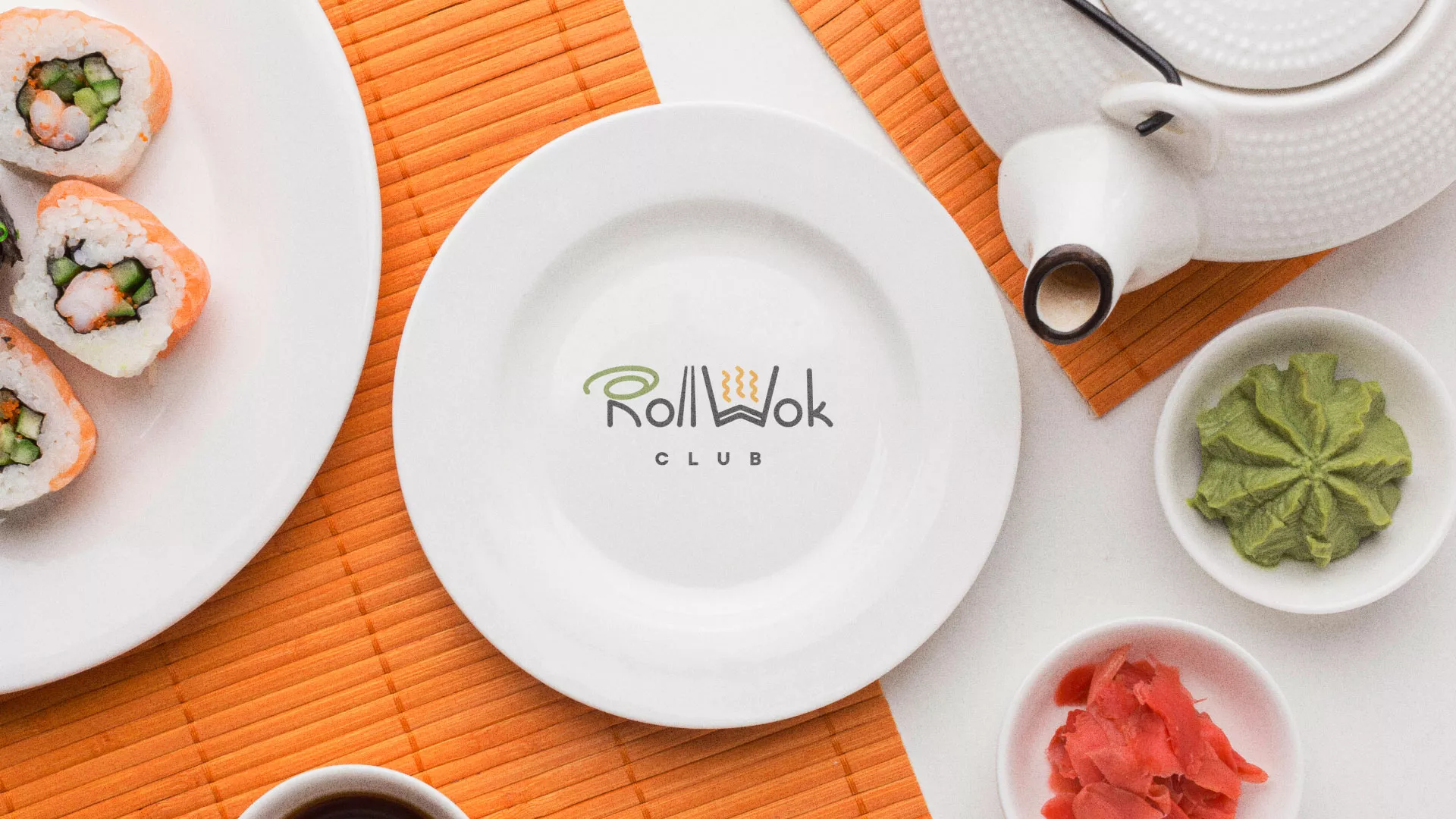 Разработка логотипа и фирменного стиля суши-бара «Roll Wok Club» в Верхней Пышме